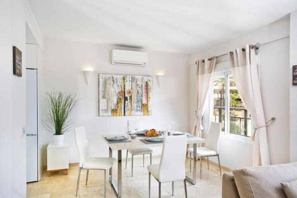 Best Location Apartment In Marbella. Beachfront!! Eksteriør billede