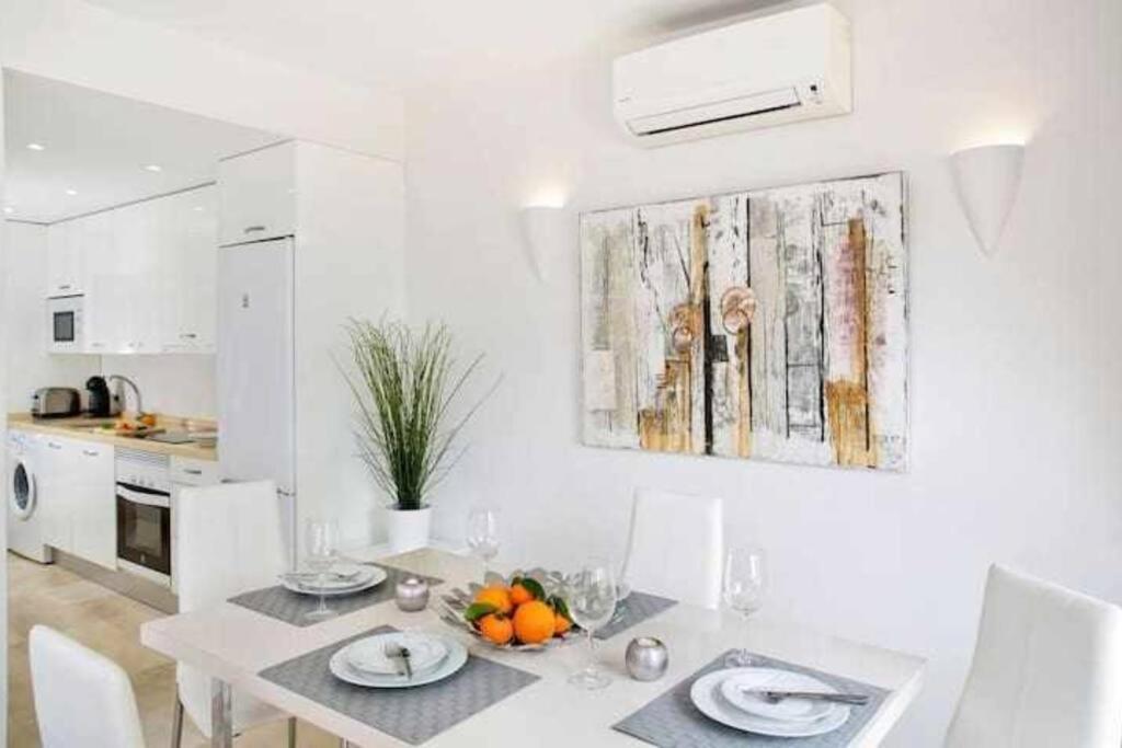 Best Location Apartment In Marbella. Beachfront!! Eksteriør billede